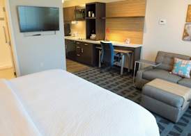 TownePlace Suites by Marriott Battle Creek 4
