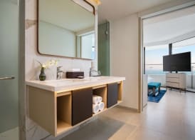 Radisson Hotel Danang 5