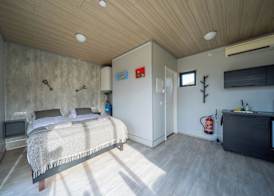 Dis Cottages 5