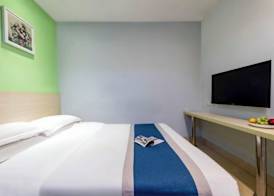 yinglun Hostel (Shenzhen North Railway Station) 3