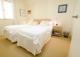 Clifton Court Apt 15 With Heated Pool 2