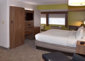 Holiday Inn Express MT. PLEASANT - SCOTTDALE by IHG 2