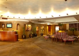 Al Liwan Suites 3