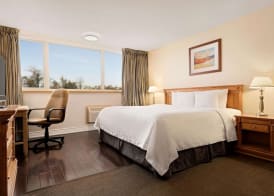 Travelodge by Wyndham Richmond Hill 5