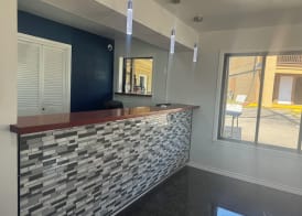 Xecutive Inn and Suites 4