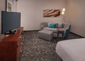 Courtyard by Marriott Dulles Town Center 5