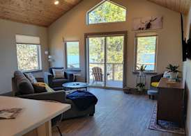 Lakeshore Lodging 5