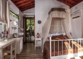 Nautical Hotel 3