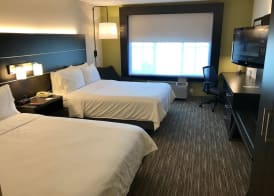 Holiday Inn Express & Suites TRACY by IHG 3