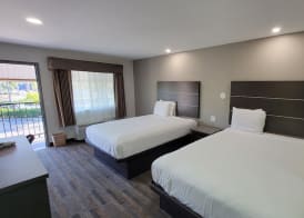 Travelodge by Wyndham Buena Park 4