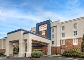 Hampton Inn & Suites Plymouth 3