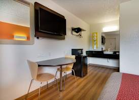Motel 6-Salina, KS 5