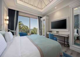 Merit Royal Gardens Hotel & Casino 5