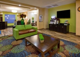 Holiday Inn Express & Suites DAVENPORT by IHG 2