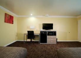 Best Western Hanford Inn 5