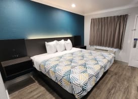 Studio 6 Suites San Ysidro, CA -San Diego South Bay 4