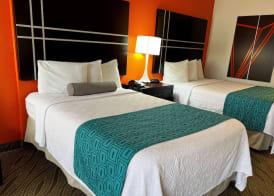 Howard Johnson by Wyndham Houston Heights Downtown 4