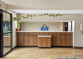 Days Inn & Suites by Wyndham DeSoto 2