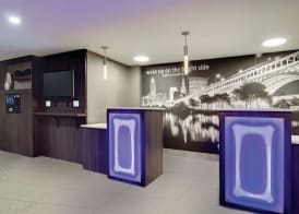 La Quinta Inn & Suites by Wyndham Cleveland Airport West 2
