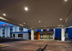 Hampton Inn State College 2