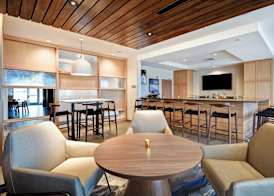 Fairfield Inn & Suites by Marriott Plymouth 4