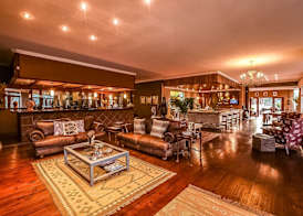Bambuu Lakeside Lodge 3