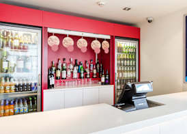 Travelodge Farnborough Central 3