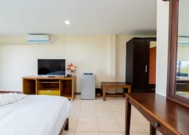 Hillside Resort 3