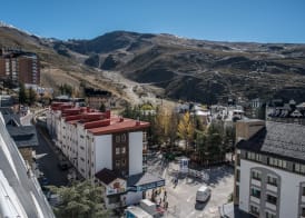 Todosierranevada Zona Baja Junto a los Telecabinas 4