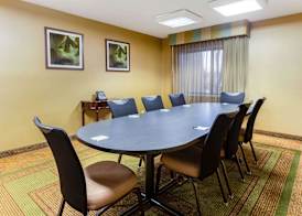La Quinta Willowbrook 4