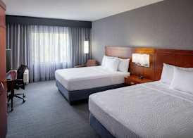 Courtyard by Marriott Charleston Downtown/Civic Center 5