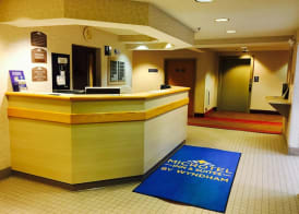 Microtel Inn & Suites by Wyndham Syracuse Baldwinsville 2