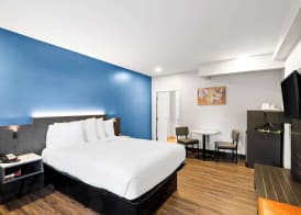 Econo Lodge Bethel - Danbury 5