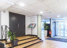 B&B HOTEL Nîmes Centre Arènes 2