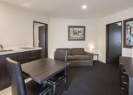 Pavilions Hotel 4