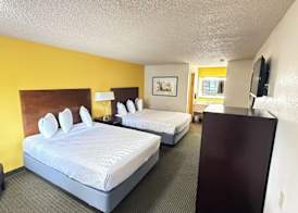 Pepper Tree Inn 5