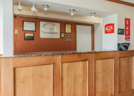 Econo Lodge Cloverdale 3