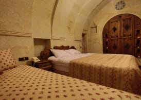 Fairyland Cave Hotel 3