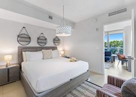 Dharma Home Suites Miami Beach at Monte Carlo 5