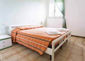 Residence with pool in Luni Mare 2