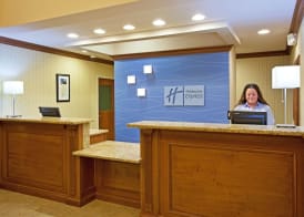 Holiday Inn Express & Suites HOWELL by IHG 2