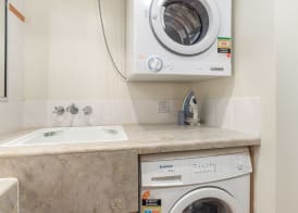 Mid City Luxury Suites 5