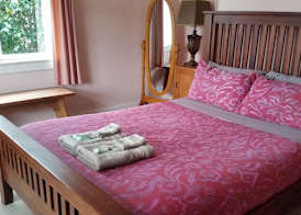 Designer Cottage 4