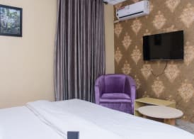 Carlisle Hotel 3