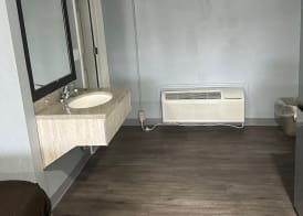 Americas Best Value Inn Greenbush Albany 5