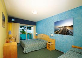 International Beach Hotel 2