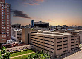 DoubleTree by Hilton Milwaukee Downtown 3