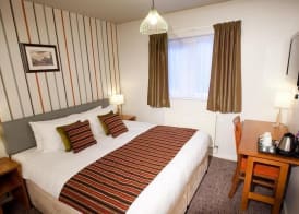 Henley Hotel 5
