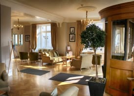 The Bell Hotel 4