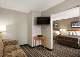 Super 8 by Wyndham Bozeman 4